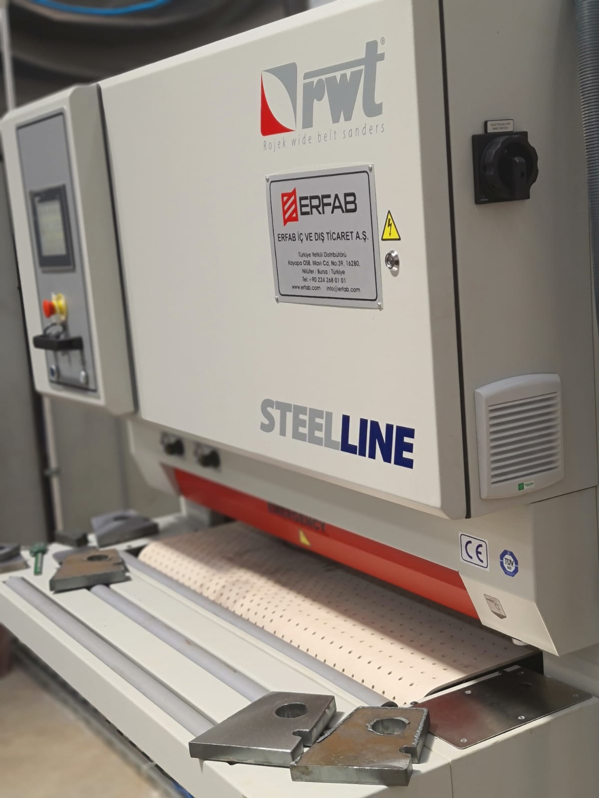Installation of a deburring machine in Turkey