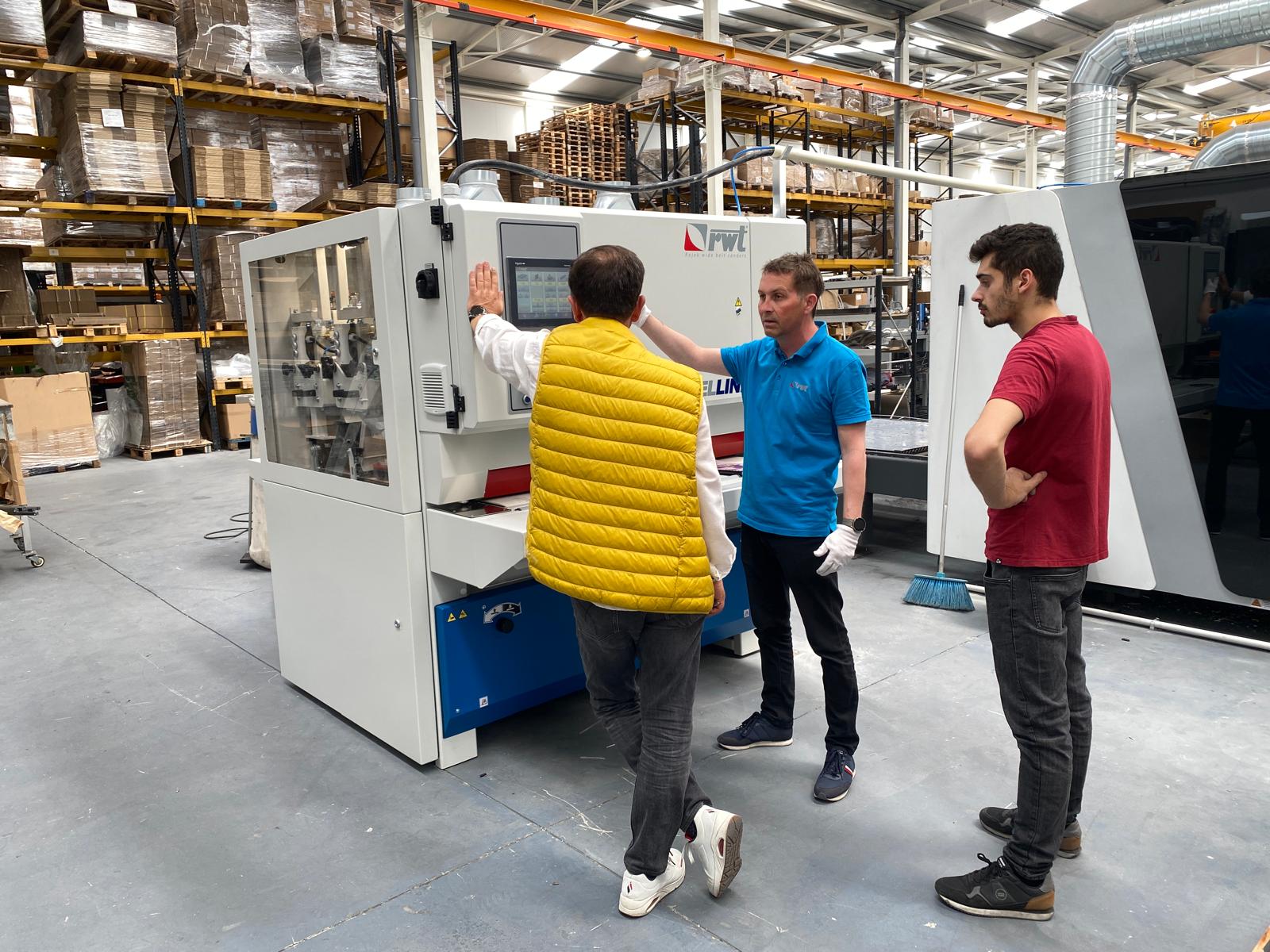 Installation of deburring machine in Portugal